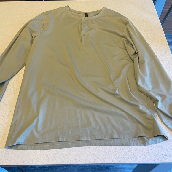 lululemon athletica Other - Lululemon long sleeve